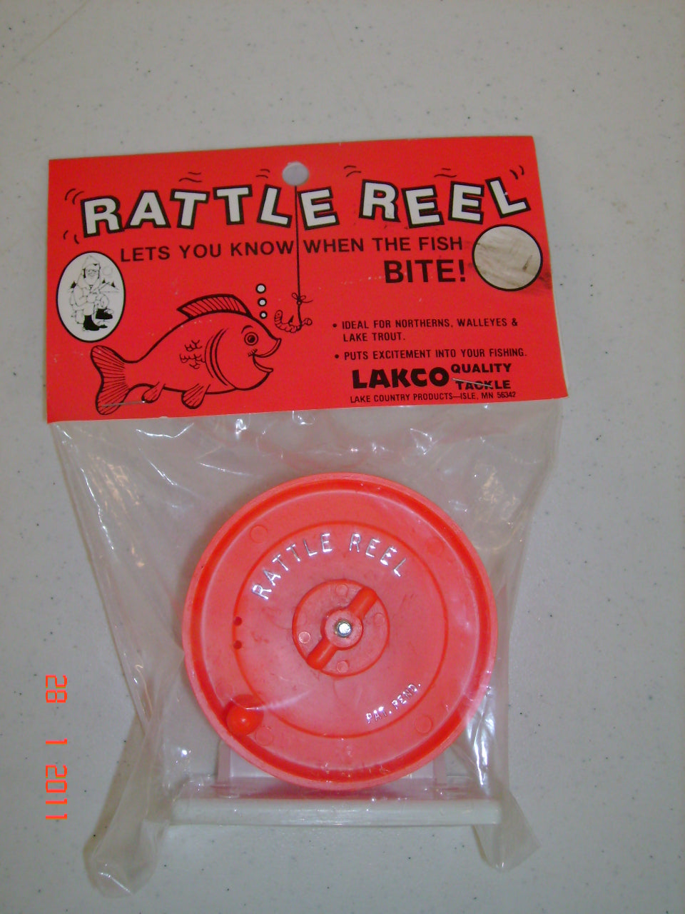 Lakco Rattle Reel Wall Mount